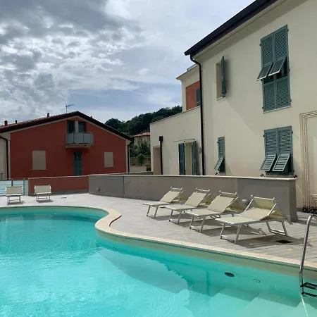 Beluga Holidays - 2 Bedrooms Apartment La Spezia